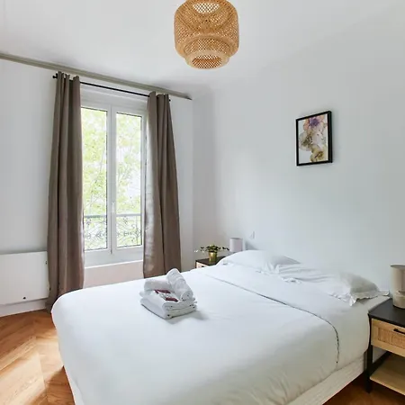 Apartment Montmartre Cozy 1br Flat Paris